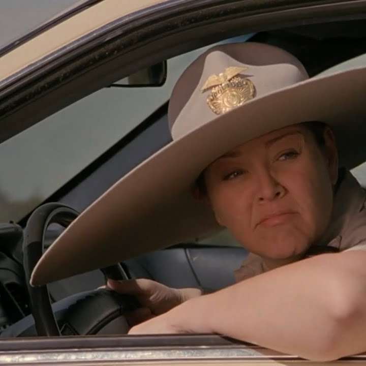 Sheriff met groeiende hoed schuifpuzzel online