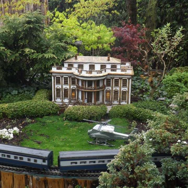 Treno ai Chicago Botanic Gardens puzzle scorrevole online