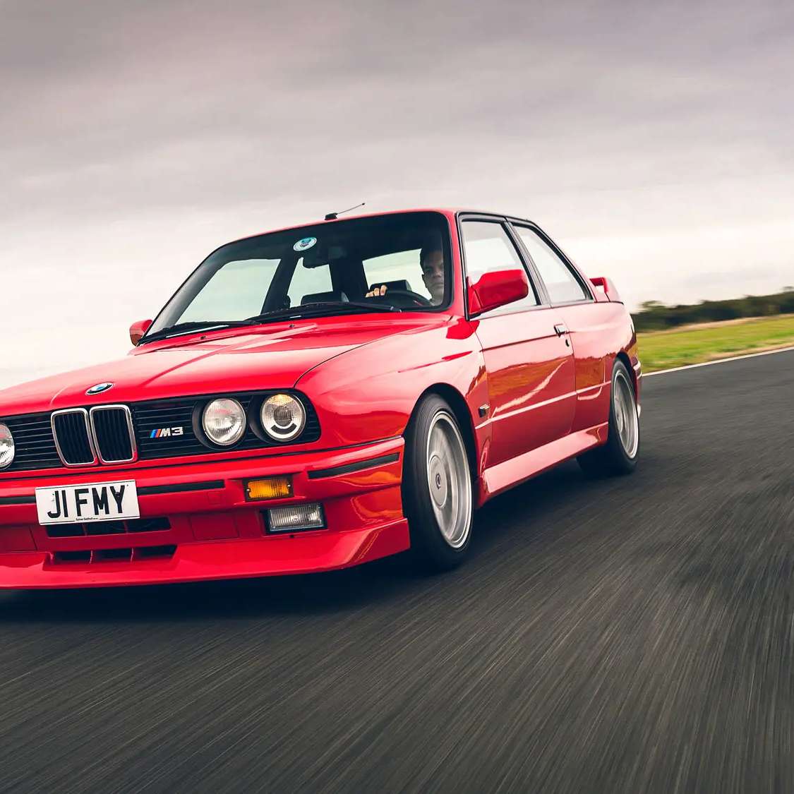 BMW M3 E30 posuvné puzzle online