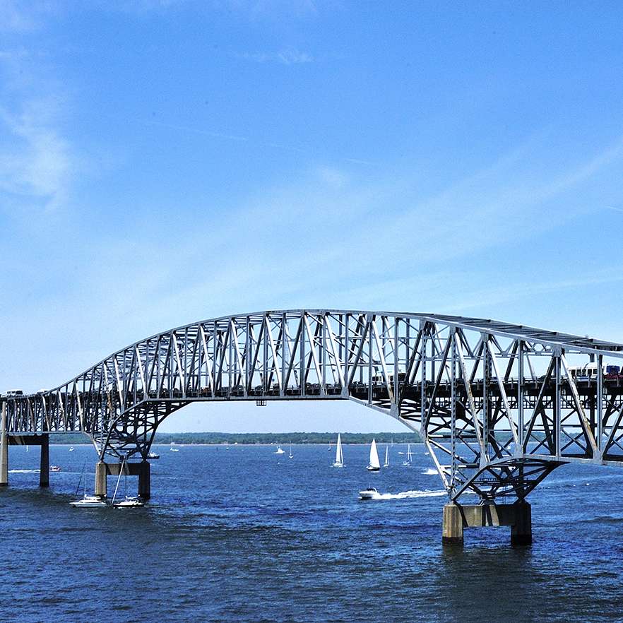 昼間のチェサピーク湾橋 スライディングパズル・オンライン