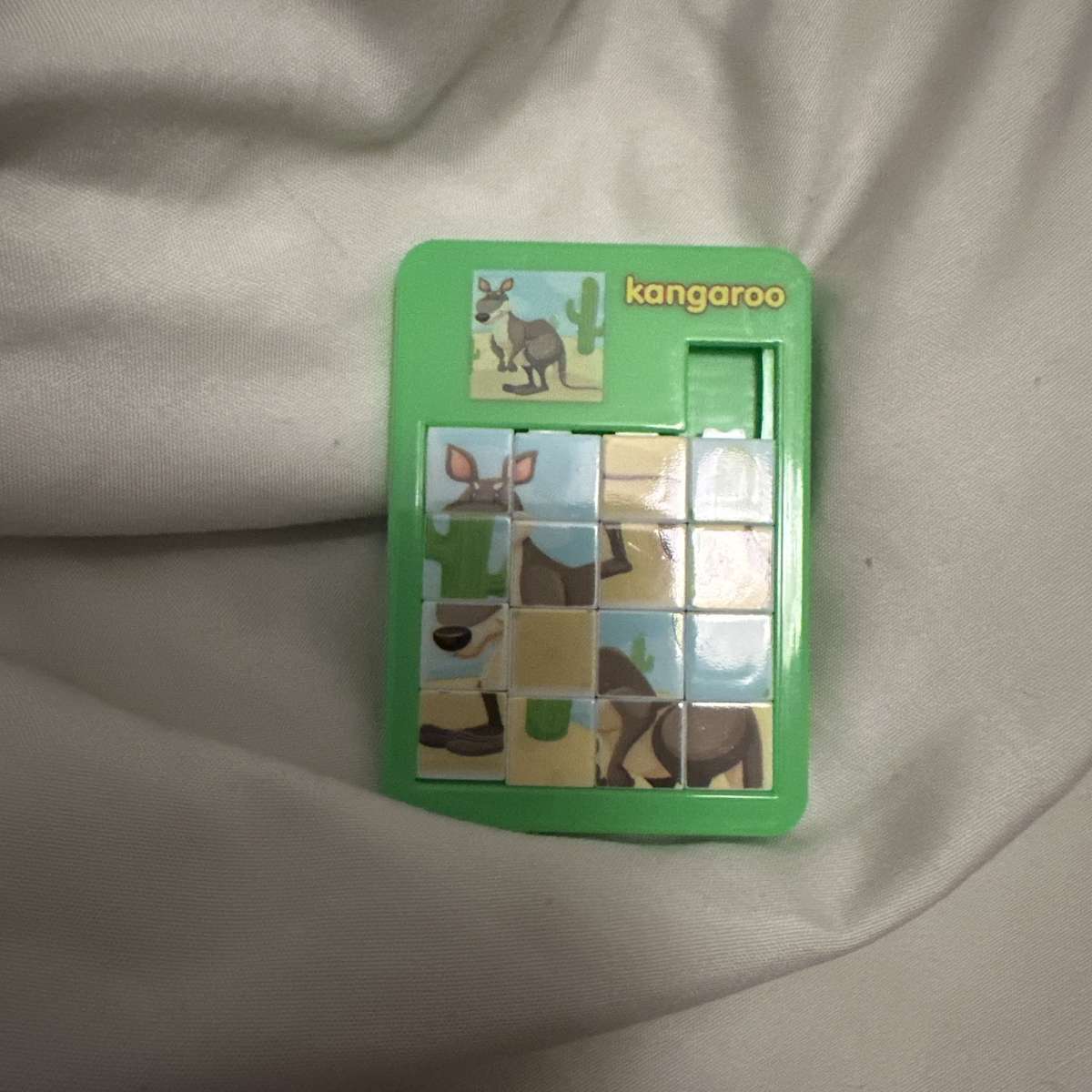 Kangaroo sliding puzzle online