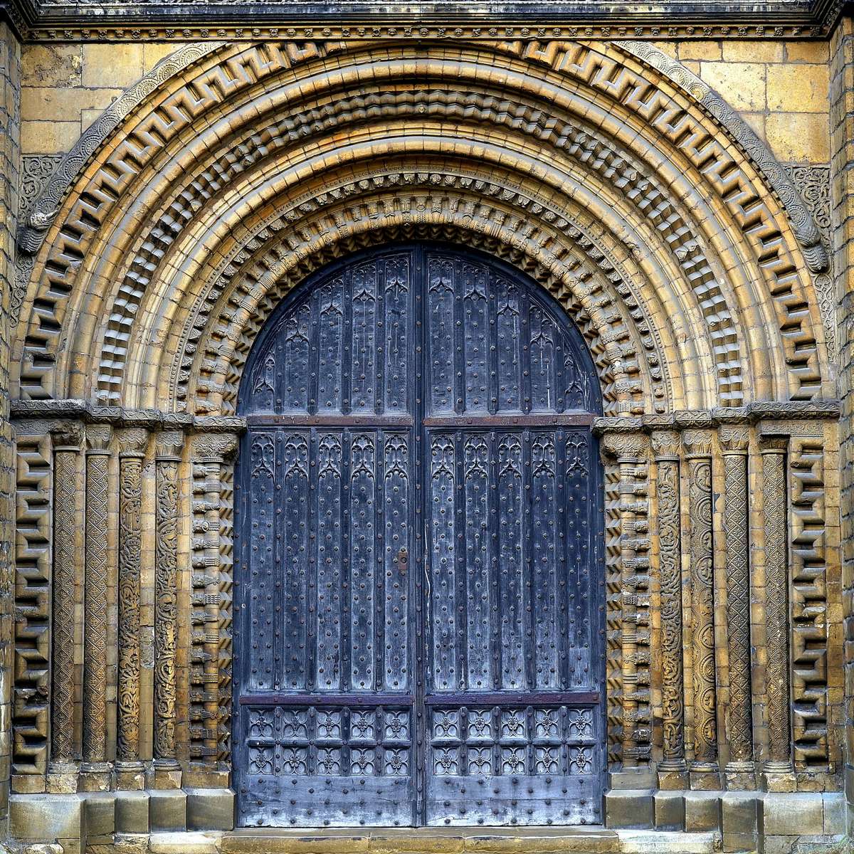 Ornate Double Door online puzzle