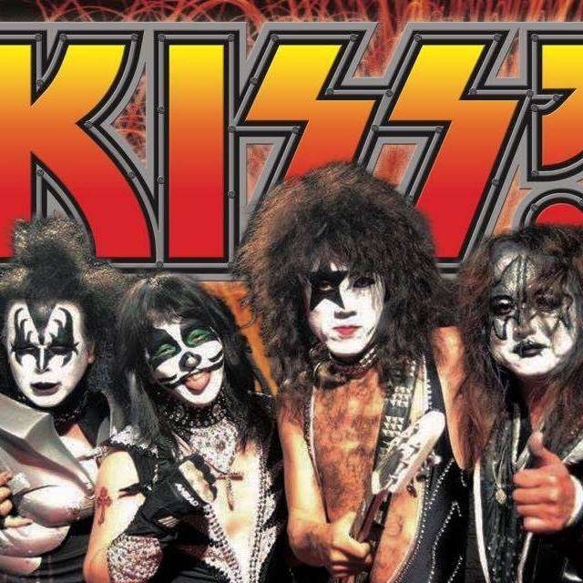 Kiss the Band posuvné puzzle online
