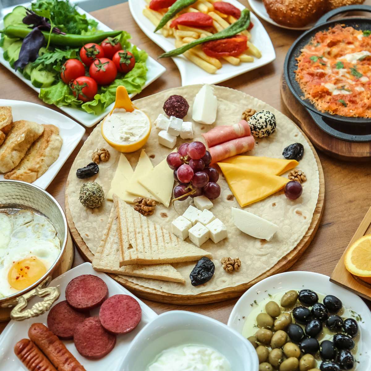 Snídaňový stůl online puzzle