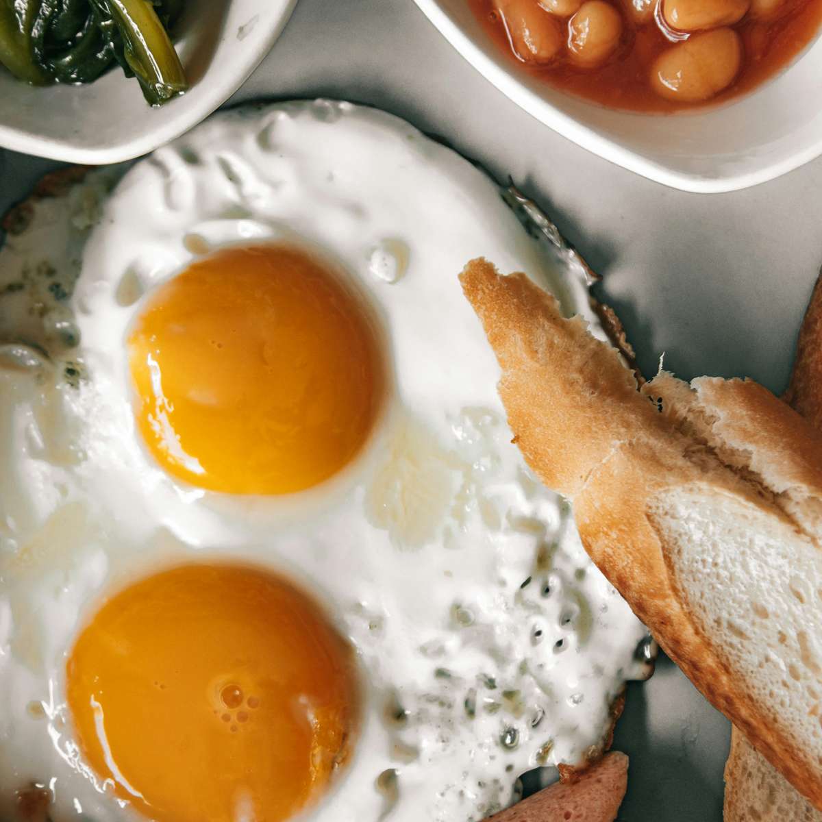 Fried eggs sliding puzzle online