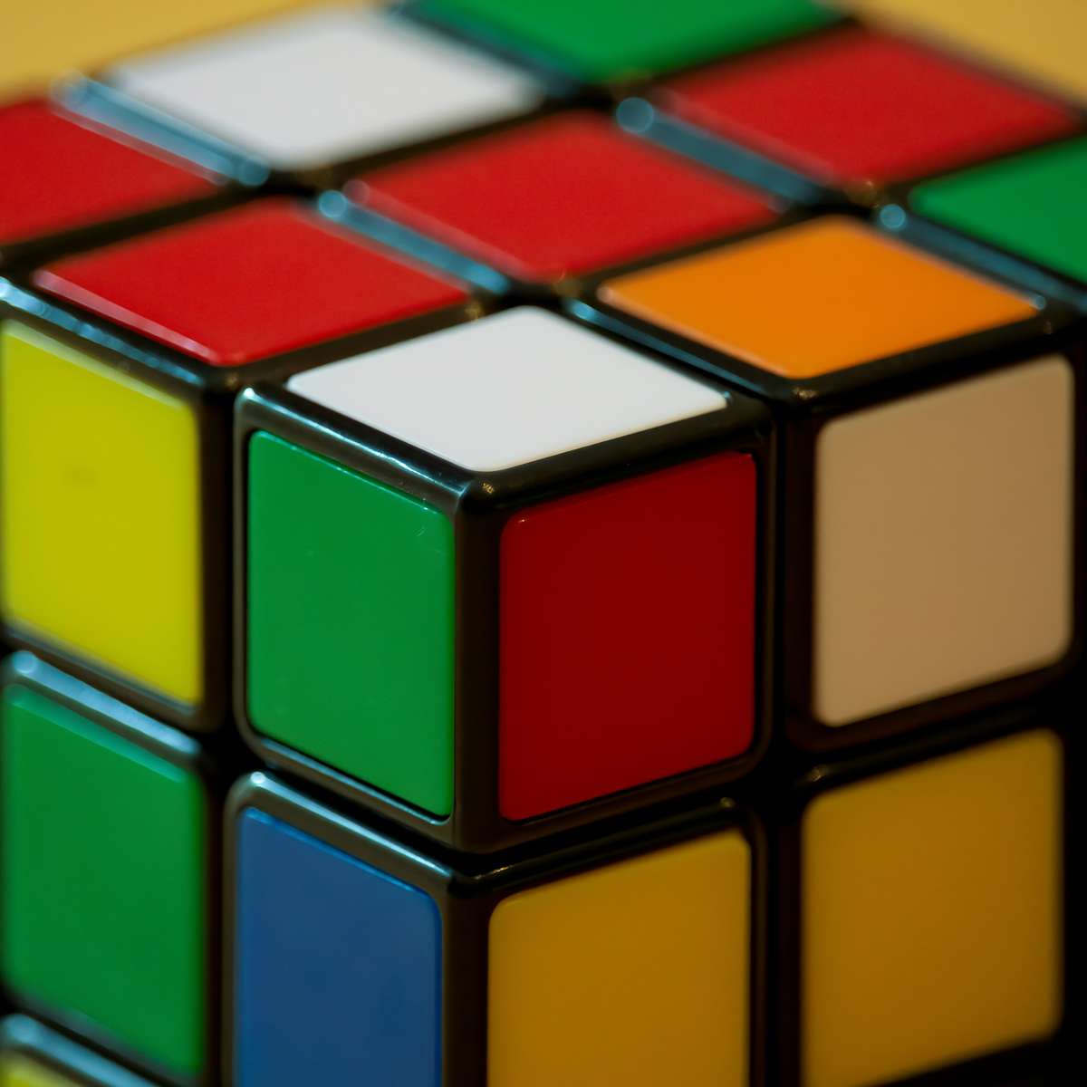 Скача куба на Рубик онлайн пъзел