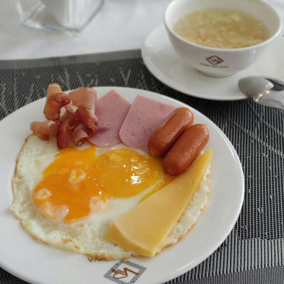 Venkovská snídaně posuvné puzzle online