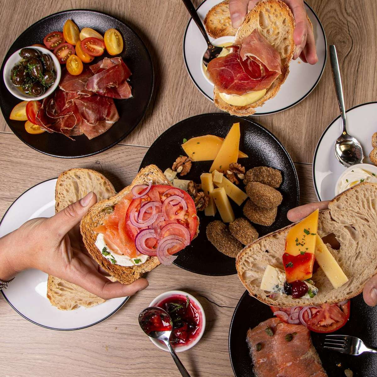 Πρωινό για δύο συρόμενο παζλ online